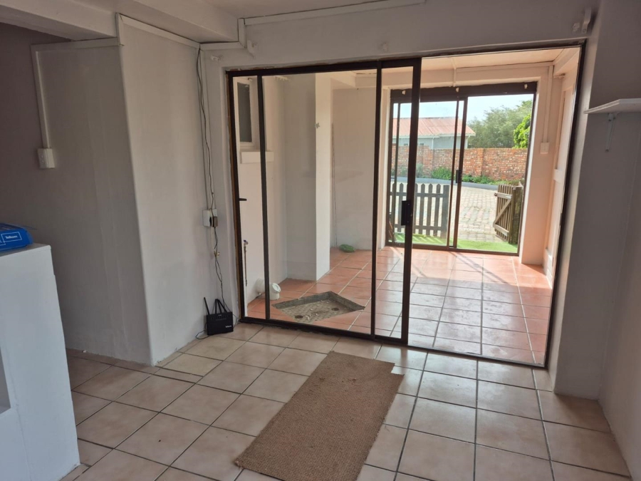 4 Bedroom Property for Sale in Mossel Bay Central Western Cape